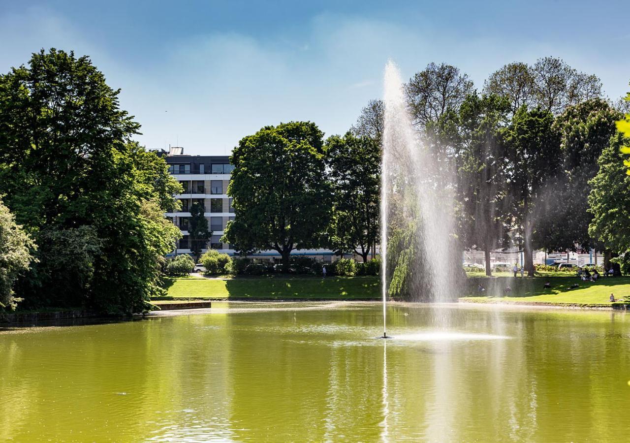 Residenz Am Zwinger Aparthotel Dresden Ngoại thất bức ảnh Fountain at the lake
