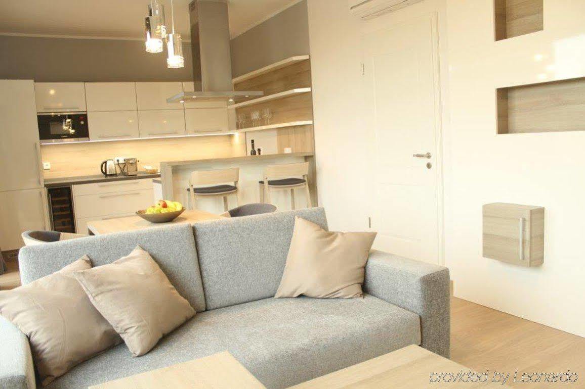 Residenz Am Zwinger Aparthotel Dresden Ngoại thất bức ảnh A modern apartment