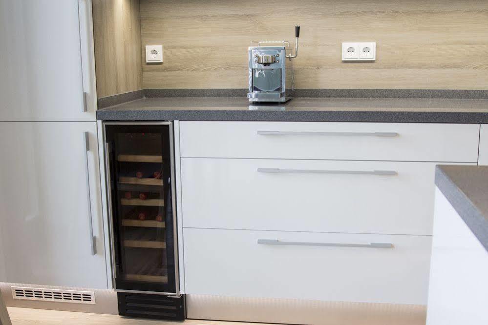 Residenz Am Zwinger Aparthotel Dresden Ngoại thất bức ảnh A wine cooler