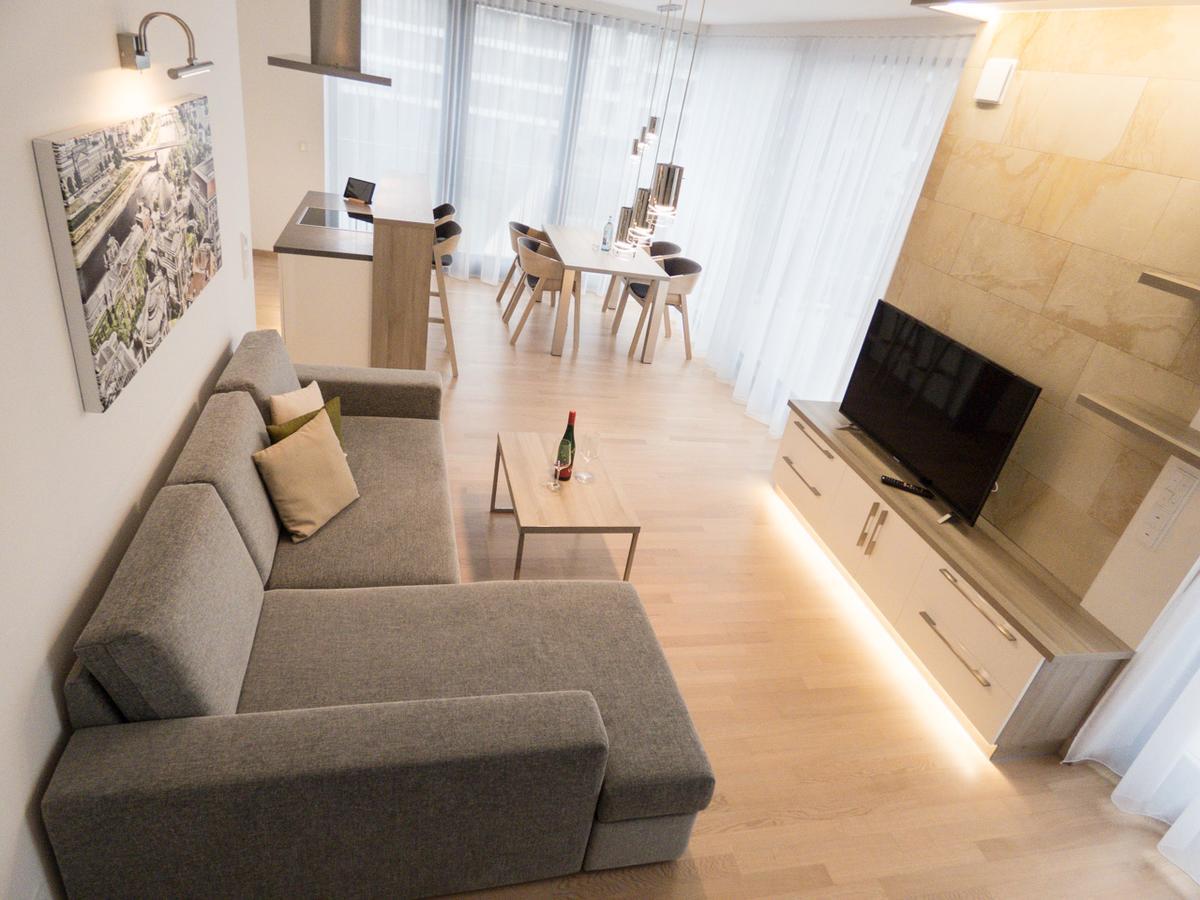 Residenz Am Zwinger Aparthotel Dresden Ngoại thất bức ảnh A modern apartment in the center of the city
