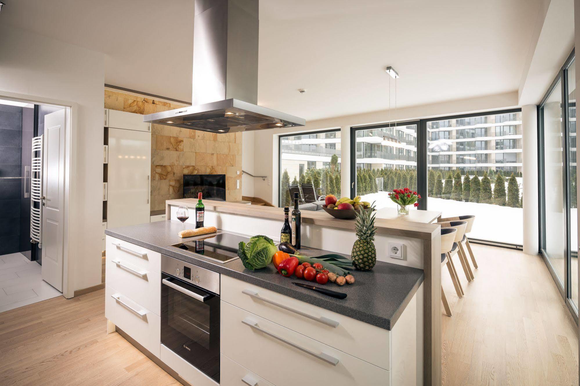 Residenz Am Zwinger Aparthotel Dresden Ngoại thất bức ảnh A modern German kitchen